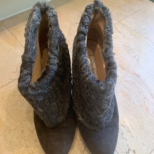 Oscar de la Renta grey suede Mongolian fur booties